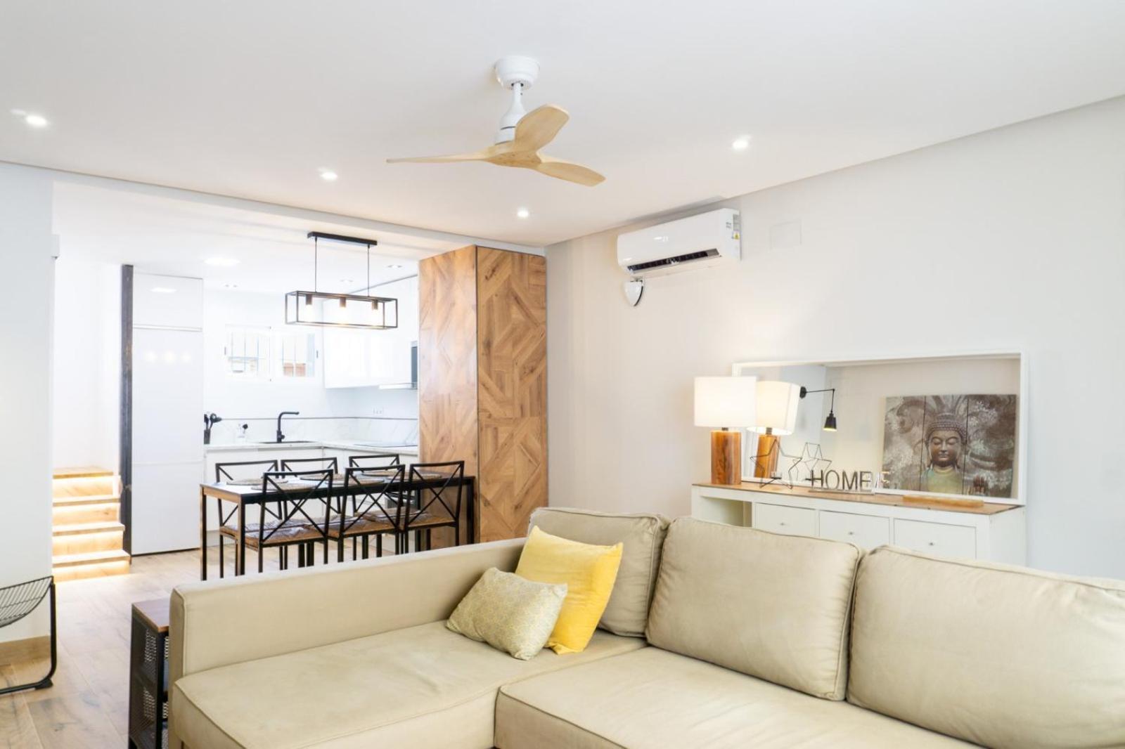 Ferienwohnung Acogedora Casa Junto Al Mar ,Cerca Del Centro Urbano Málaga Exterior foto
