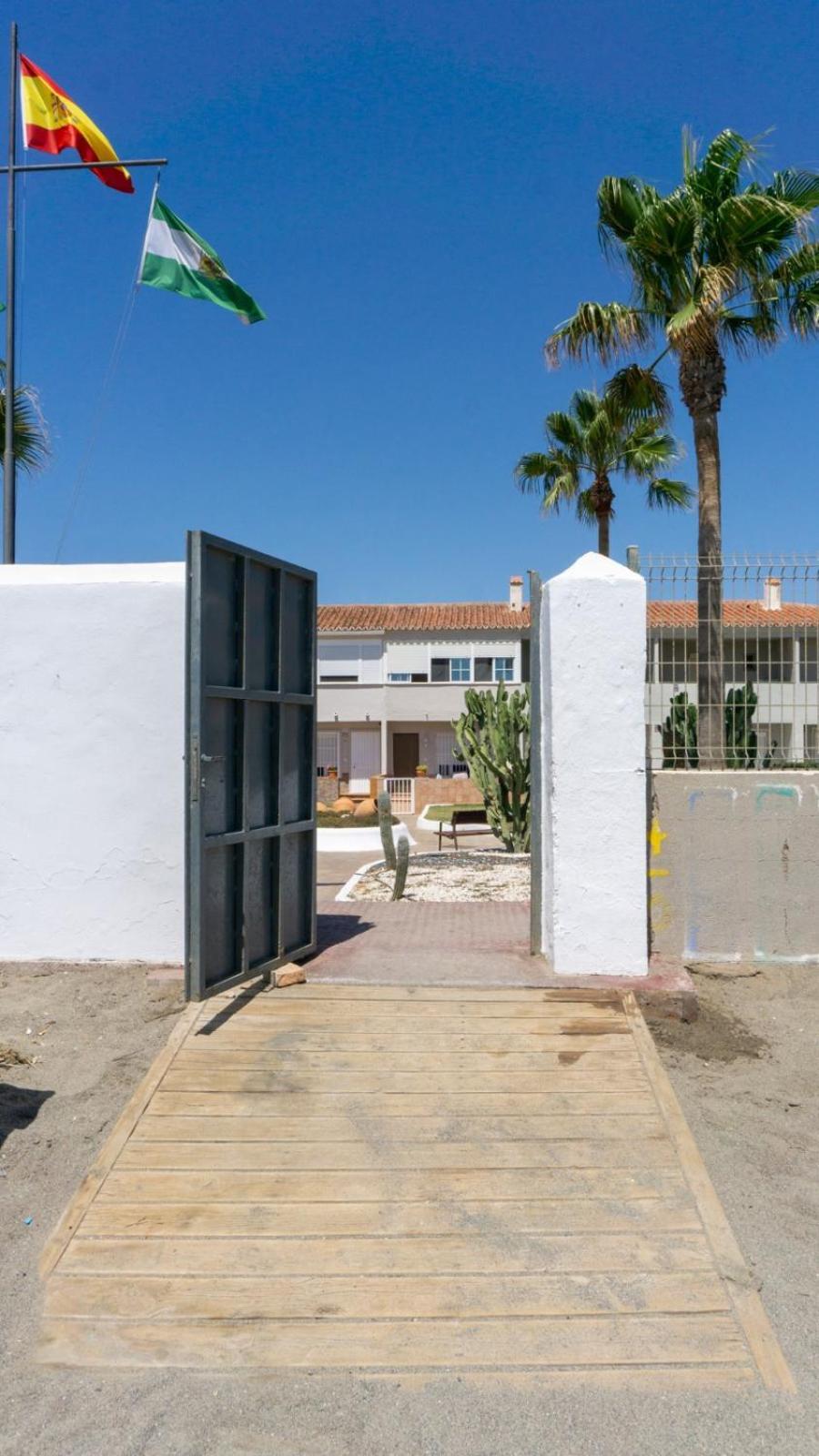 Ferienwohnung Acogedora Casa Junto Al Mar ,Cerca Del Centro Urbano Málaga Exterior foto